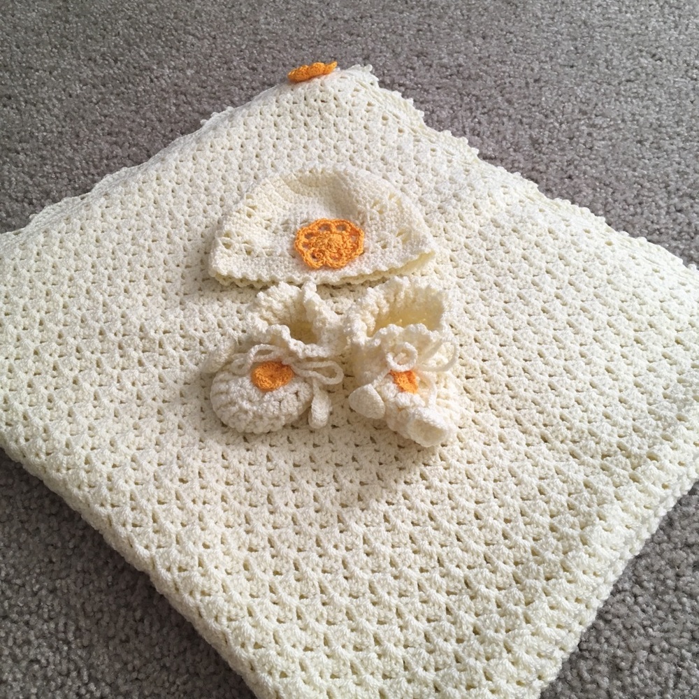 🥰 “HOST PICK” 🥰 NEW Handmade Newborn set